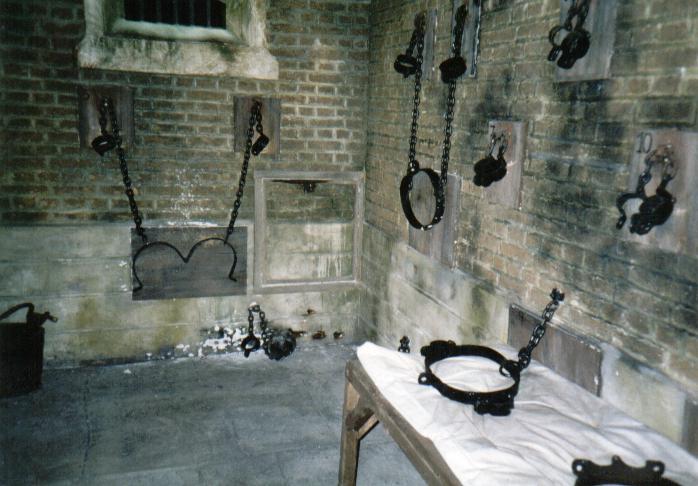 torture-chamber-733895.jpg